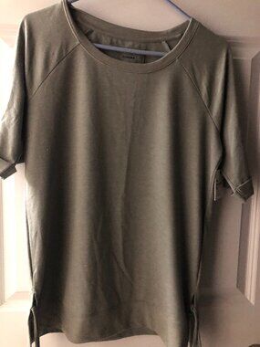 Sonoma Brand Soft Tunic Top - Women Small - NWT of $36
